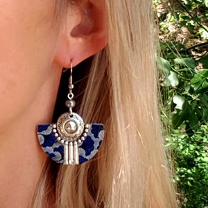 Boucles D'oreille Demi-lune Bohème Avec Pierre Bleue - Style Ethnique - Occasion