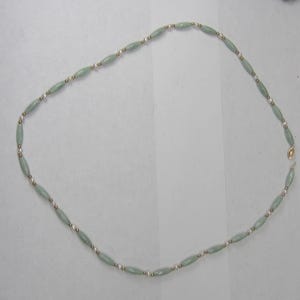 Vintage Green Jade Pearl Necklace With Gold Tone Beads 22
