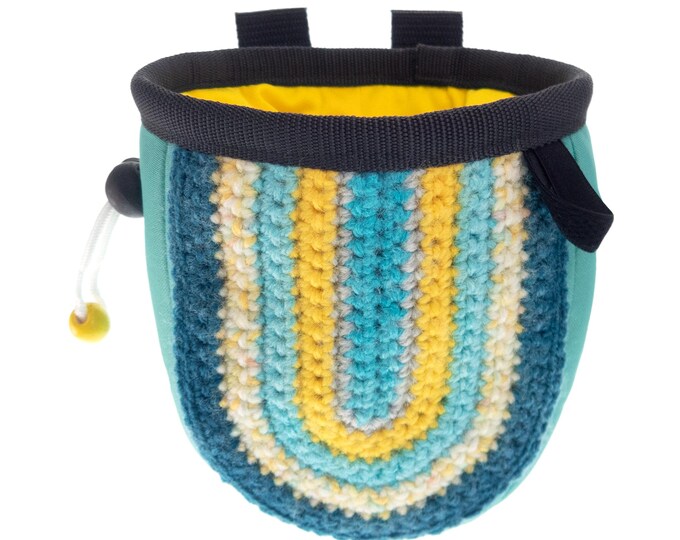 Bouldering Gifts Ideas Chalk Bag. Rock Climbing Gear Present for Christmas for Daughter, Son, for Him, Her, Mom, Dad. M Size