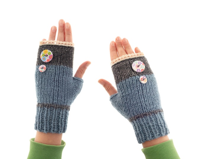 Fingerless Mittens Womens. Best Ladies Knitted Fashion Gloves for Winter