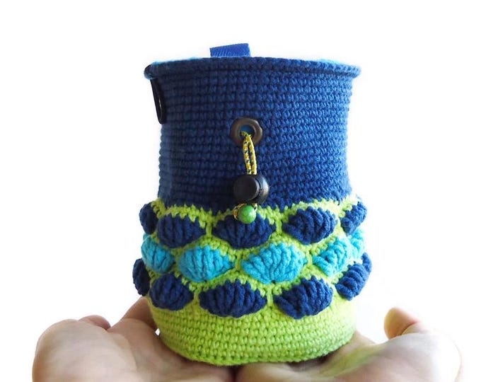 Rock Climber Chalk Bag. Indoor Rock Climbing and Outdoor Gift Idea. Crochet Chalkbag. M Size