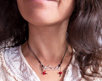 World Traveller Necklace, Traveller Gift, Mountain Necklace with Corals, Travelers Amulet Bar Charm Pendant Jewelry Mens 0.8 mm