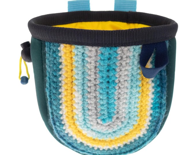 Fun Gifts for Climbers. Funny Rock Climbing Birthday Gift. Handmade Chalk Bag for Lady or Man Climber, Crochet of Yarn and Neoprene. M Size