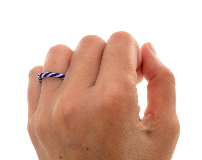 Nautical Inspired Wedding Ring. Beach Themed Ring. Sailor Knot Engagement Band. Sailors Rope Ring Unisex Mens Womens. Blue and White Stripes