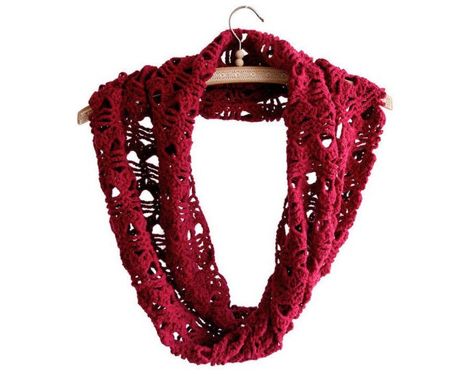 Infinity Scarf Women, Women's Infinity Scarf Crochet, Women's Lightweight Infinity Scarf Winter Knit Loom Lightweight