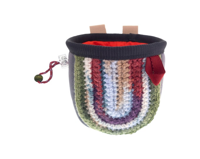 Mini Chalk Bag Climbing for Bouldering Kids and Small Junior Rock Climbers. Cute Children's Chalk Bucket for Attaching to Harness. S Size