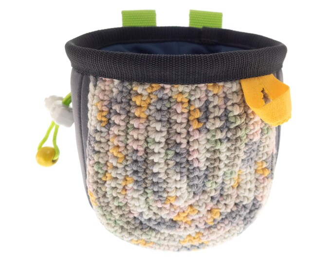 Chalk Bag Junior, Small Rock Climbing Magnesium Bag, Kids Chalk Bouldering Pouch on Harness, Hand Knit. S Size