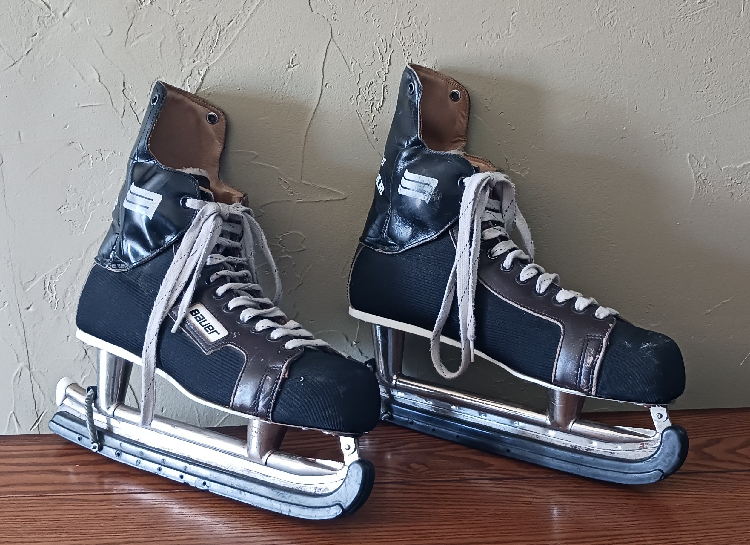 Bauer Supreme 96 Vintage Senior Ice Hockey Skates- Men's size 12- FREE SHIPPING