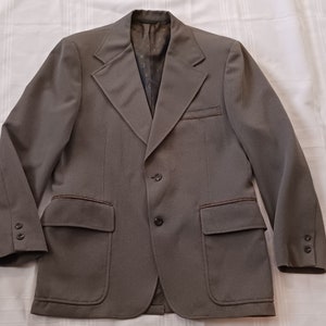 1970's Wide Lapel Men's Vintage Olive Green Two Button Sports Coat- Union Tag Patch Pocket Blazer- 40