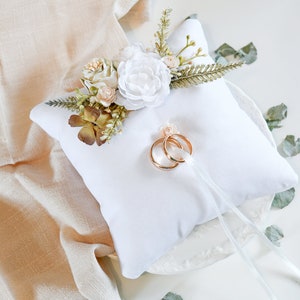 Diy ring deals cushion