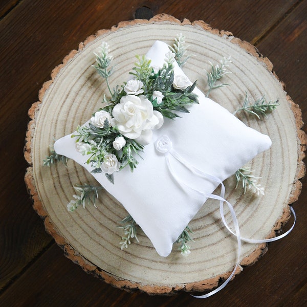 White Ring Bearer Pillow, Wedding Ring Pillow, Rustic Ring Bearer Pillow, Ring Cushion, Ring Holder, Floral Ring Pillow