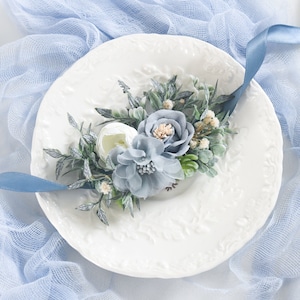 Flower wrist corsage, blue bridesmaids corsage, flower bracelet, Mother's Corsage, Wrist Corsage, Wedding corsage
