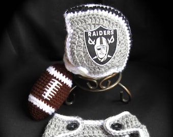 Crochet Oakland Raiders Baby Helmet,Photo Prop,Newborn,Football Team,Hat,Baby Shower,Gift,Baby Photography.