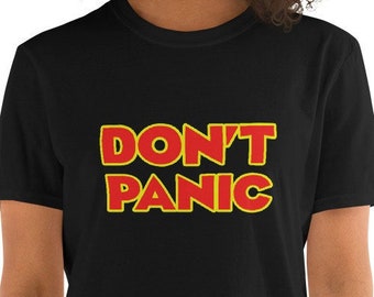 T-shirt med "Don't Panic"-motiv - HGTTG
