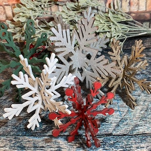 Set of 5 colored wood snowflakes , Christmas Decor, Christmas Tiered Tray, Winter Decor, Tiered Trays, Snowflake decor image 5