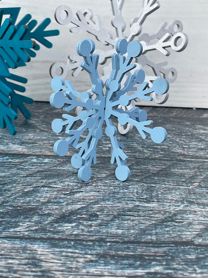 Set of 5 wood snowflakes , Christmas Decor, Christmas Tiered Tray, Winter Decor, Seasonal Tiered Tray, Tiered Trays, Snowflake decor image 7