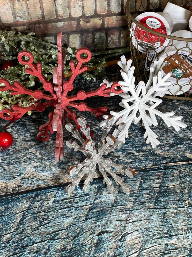 Set of 3 wood snowflakes , Christmas Decor, Christmas Tiered Tray, Winter Decor, Seasonal Tiered Tray, Tiered Trays, Snowflake decor image 4