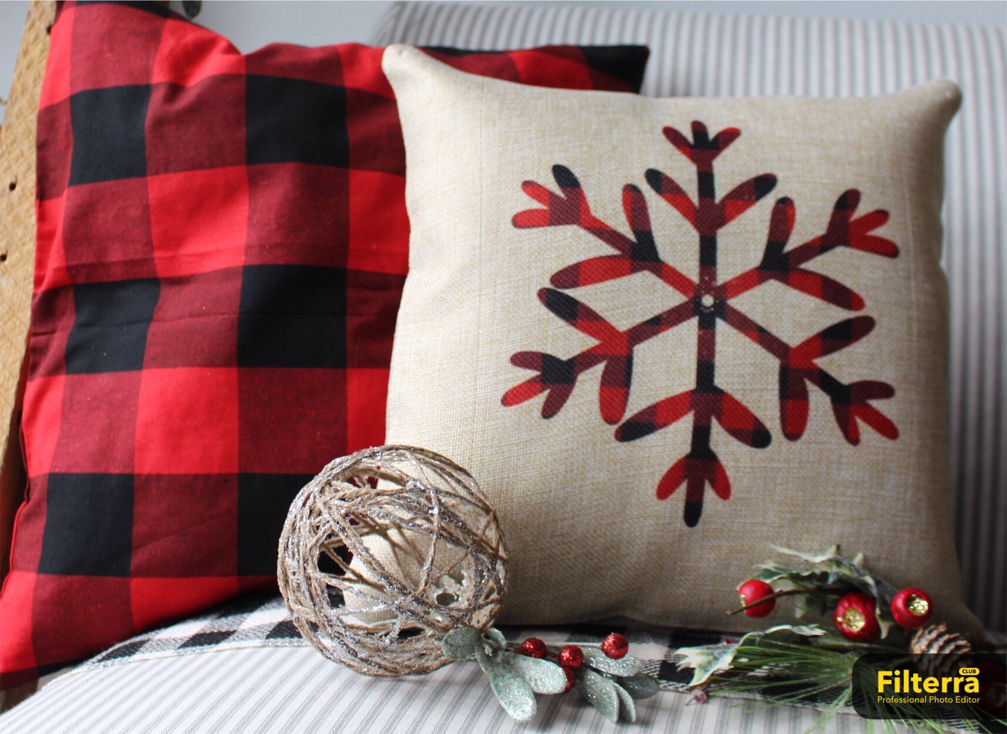 Federa Per Cuscino 50x76 Cm – Stile Retrò Con Albero Di Natale E Fiocchi Di Neve – Rosso, Nero, Verde, Giallo – Microfibra Morbida