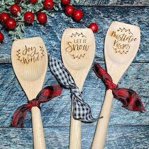 Engraved Wooden Spoons, Kitchen Gifts, Joy to the World, Mistletoe Kisses, Let It Snow, Christmas Decor, Christmas Kitchen, Christmas gifts