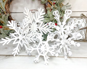 White Set of 5 wood snowflakes , Christmas Decor, Christmas Tiered Tray, Winter Decor, Seasonal Tiered Tray, Tiered Trays, Snowflake decor