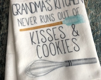 Grandma's Kitchen Towels, Funny Kitchen Towel, Hand Towels, Grandma Gifts, Kitchen Towels, Flour Sack Towels