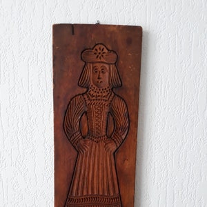 Large gingerbread mold .