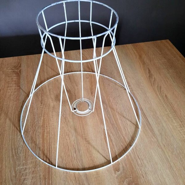 XL lamp, classic, vintage, wire frame .