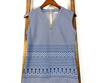 1960s-70s Fitted Polyester Knit Blue Geometric Patterned V-Neck Sleeveless Top S/M
