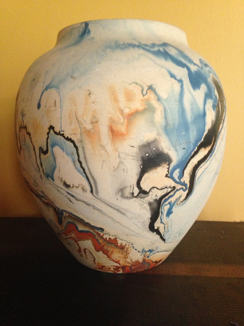 Large and colorful Nemadji pot