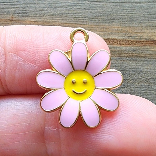Smiley Face FLOWER Charm Daisy Charms Smiley Face Charms Smiley Face Flower Pendant Charms Smiley Face Pendant DIY Appx 20.5mm x 17.5mm
