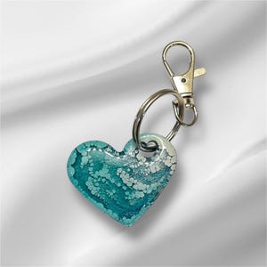 Heart Keychain-Resin Petri