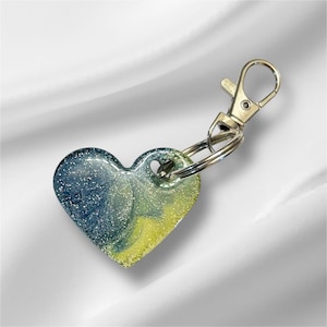 Heart Keychain-Resin Petri