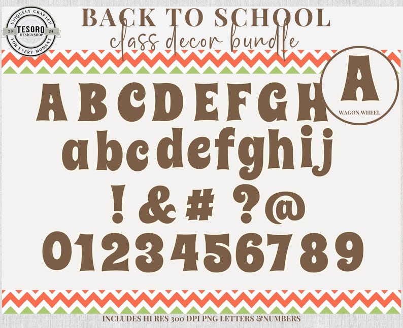 Puede incluir: Un paquete digital de decoraci&oacute;n de clase con letras, n&uacute;meros y s&iacute;mbolos marrones. El dise&ntilde;o incluye alfabetos en may&uacute;sculas y min&uacute;sculas, n&uacute;meros del 0 al 9 y signos de puntuaci&oacute;n. El texto "Back to School class decor bundle" est&aacute; en la parte superior.