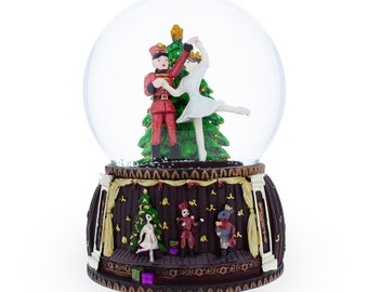 Nutcracker Ballet Whirl: Musical Water Snow Globe Figurine with Dancing Nutcracker and Ballerina around Christmas Tree