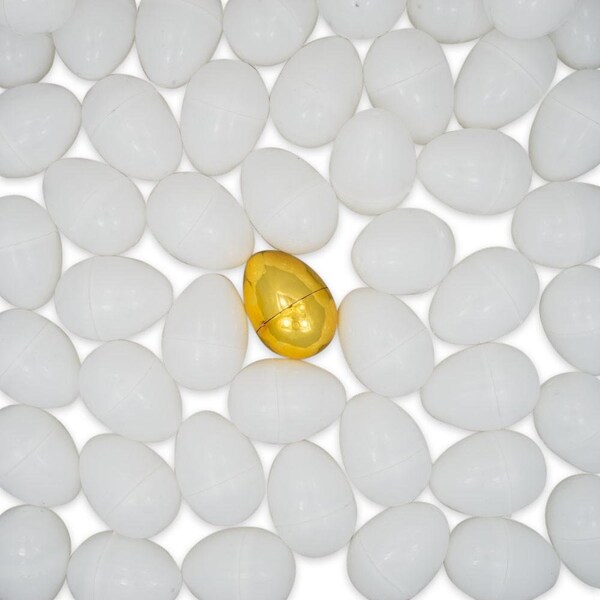 Treasure Trove: 47 White Plastic Easter Eggs + 1 Surprise Golden Egg Set
