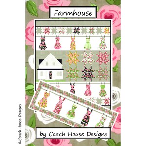 Könnte beinhalten: Ein Quiltmuster mit dem Titel "Farmhouse" mit einem weißen Haus, Sternformen und Kleidern auf einer Wäscheleine. Das Design umfasst florale Muster in Rosa, Grün und Gelb. Der Text "by Coach House Designs" ist ebenfalls sichtbar.