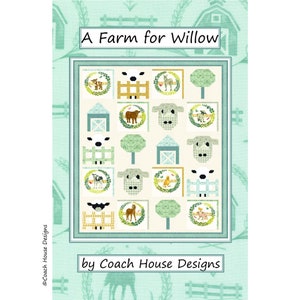 Op de afbeelding: Een quiltpatroon genaamd "A Farm for Willow" van Coach House Designs. Het patroon bevat een verscheidenheid aan boerderijdieren, waaronder koeien, schapen, paarden en kippen, in een patchwork-ontwerp.