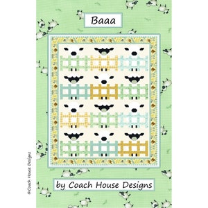 Peut inclure: Un panneau de tissu avec un motif de moutons. L'image centrale présente des moutons derrière des clôtures jaunes, bleues et vertes. Le mot "Baaa" est en haut, et "by Coach House Designs" en bas. Le fond est vert clair avec des moutons.