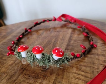 Mossy Mushroom Crown, Forest Fairy Headband, Mushroom moss tiara, Mushroom Circlet Crown Whimsical Red Amanita Toadstool forest headpiece