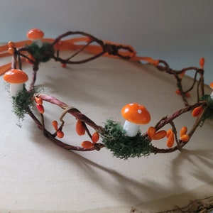 Orange Mossy Mushroom Crown, Forest Fairy Headband, Mushroom Vine Tiara, Whimsical Orange Mushroom crown headpiece, Mossy and Mushroom hat