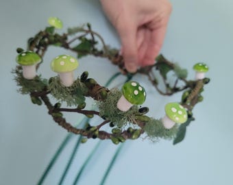 Green Mushroom Crown, Forest Fairy Headband, Mushroom Vine Tiara, Whimsical Green Mushroom crown headpiece, Amanita Toadstool Mushroom hat