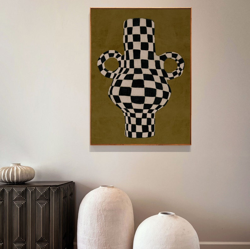 Pode incluir: Uma pintura de um vaso xadrez preto e branco sobre um fundo verde.