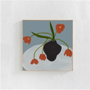 Tulipanes en un jarrón: Decoración floral para pared, póster imprimible, lámina descargable en tonos azules suaves. Arte de pared cuadrado para sala de estar.