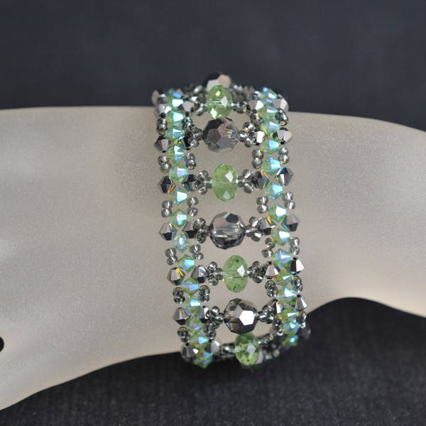 Crystal, Crystal bracelet, chic, extra large, crystal light chrome 2x, luxury, peridot ab2x, "Sumptuous"