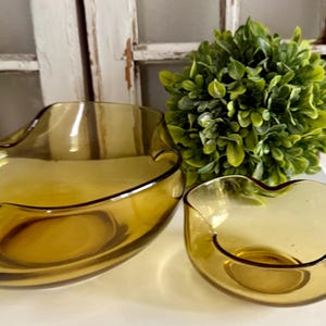 Anchor Hocking Accent Modern Chip & Dip Set | Amber Glass Serving Bowls | Mid Century Modern Honey Gold MCM Entertaining Dish