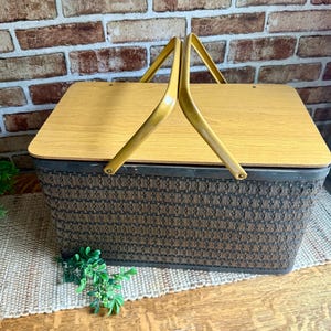 Hawkeye Picnic Basket - Etsy
