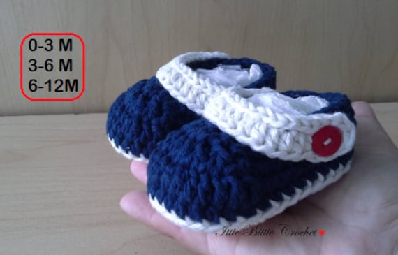 Handmade crochet baby boy or girl booties 0-3 months FREE P&P 