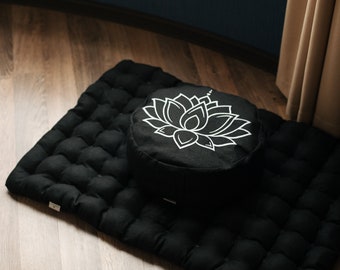 Schwarzes Meditationsset aus Zafu und Zabuton mit Lotus Stickerei Bodenkissen mit Bio Buchweizenhülsen