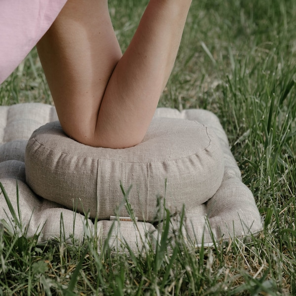 Kleines Yogagelenkkissen gefüllt mit Buchweizenhülsen Leinen Zafukissen/ Ovales Leinenbodenkissen mit Buchweizenhülsen Meditation