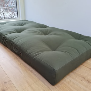 HEMP shikibuton 6 ”dicke Matte Shiki Futon gefüllt mit organischem Hanffaserfüller in natürlichem dunkelgrünem Baumwollstoff Benutzerdefinierte Größe Handgemacht